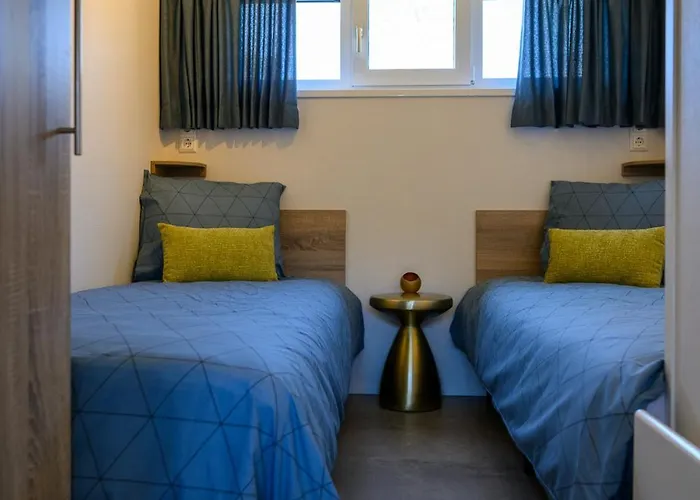 Appartement Komforthaus Fuer 6 Gaeste Mit Terrasse Am Wasser *